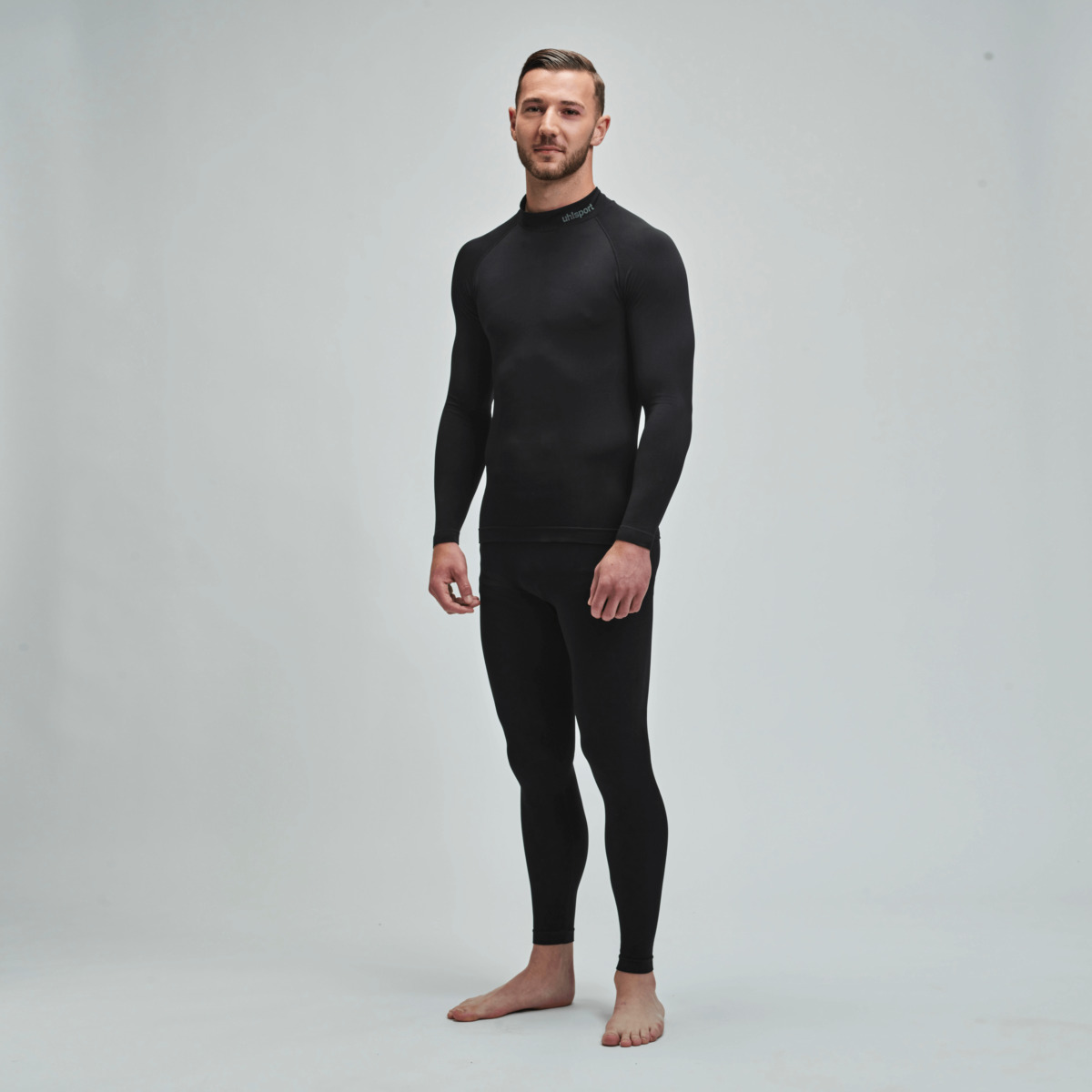 100226401_BASELAYER-TURTLENECK-PERFORMANCE-PRO_100226201_Henning-Schwenk_02_pngFsh1mF3ElZZ5d detail.productImageAltText