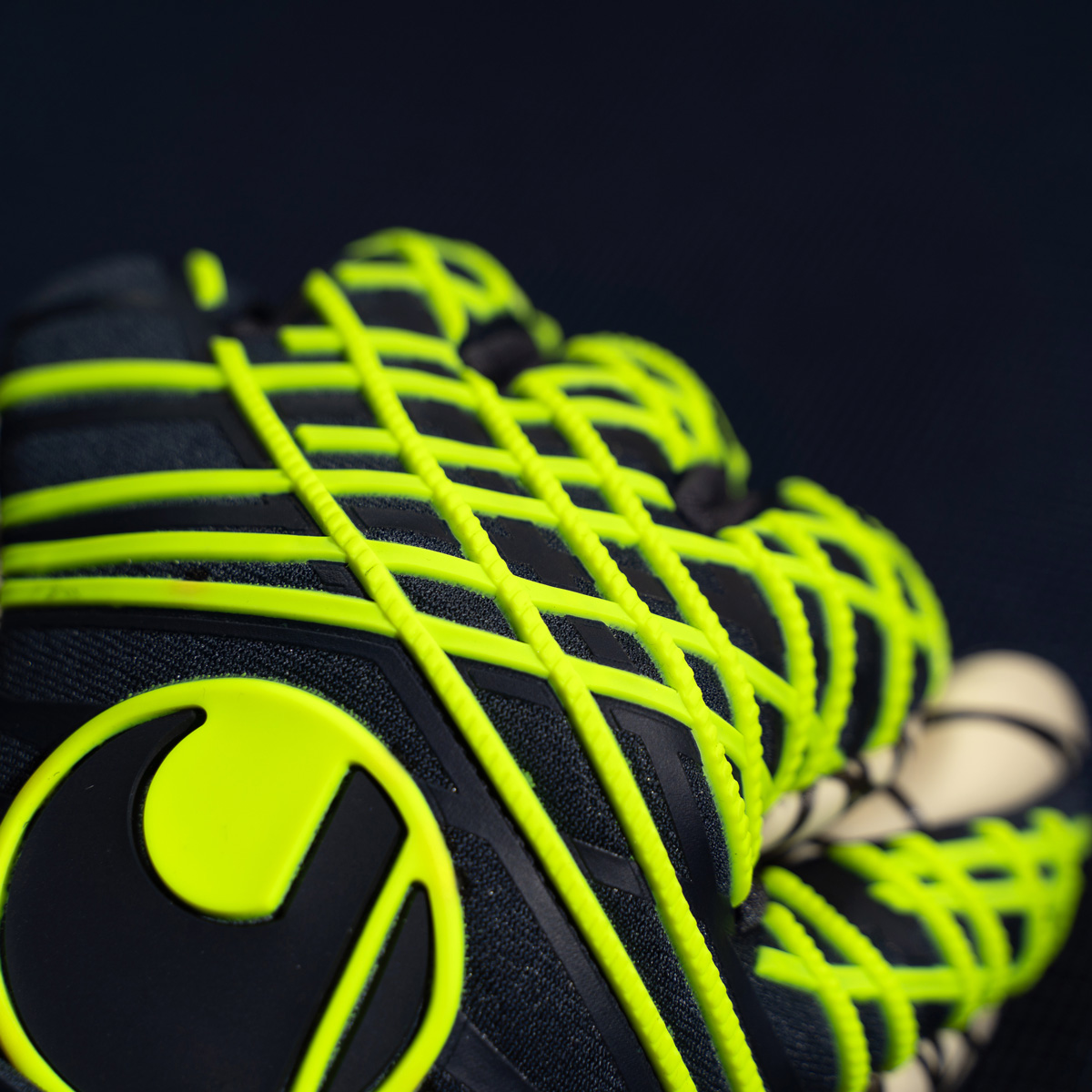 Prediction Ultragrip SC Torwarthandschuhe Prediction Ultragrip SC Torwarthandschuhe mit nahtlosem Seamless Cut für ein präzises Tragegefühl
