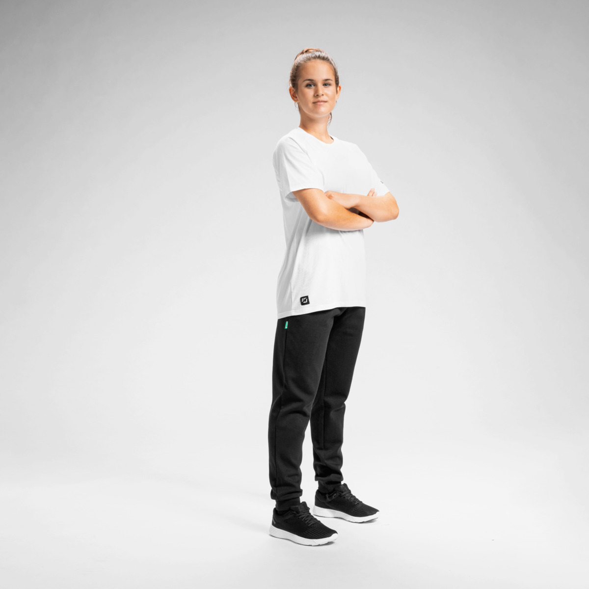 100528716_ID-T-SHIRT_Lena-Manz_03_pngZHDOyZhfOaRUM