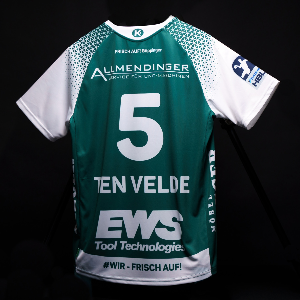 2005123021896_Heimtrikot_FrischAuf-G-ouml-ppingen_product_02_pngIyhV7Hr6xPN6w