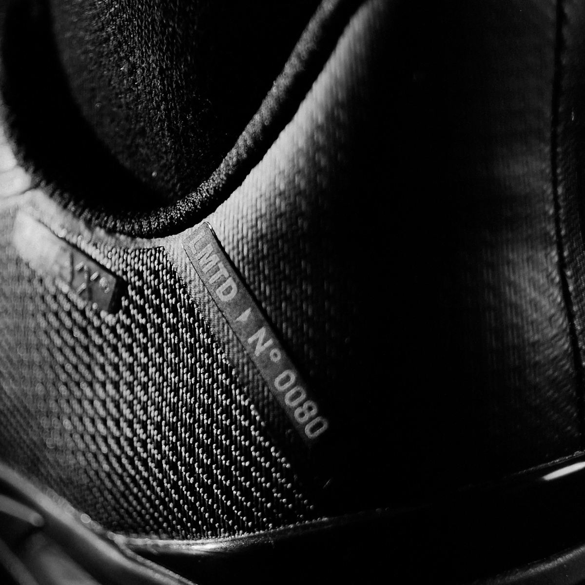 1200px_Kempa-Black-White-SHOES-highres_11 Produktbild 2