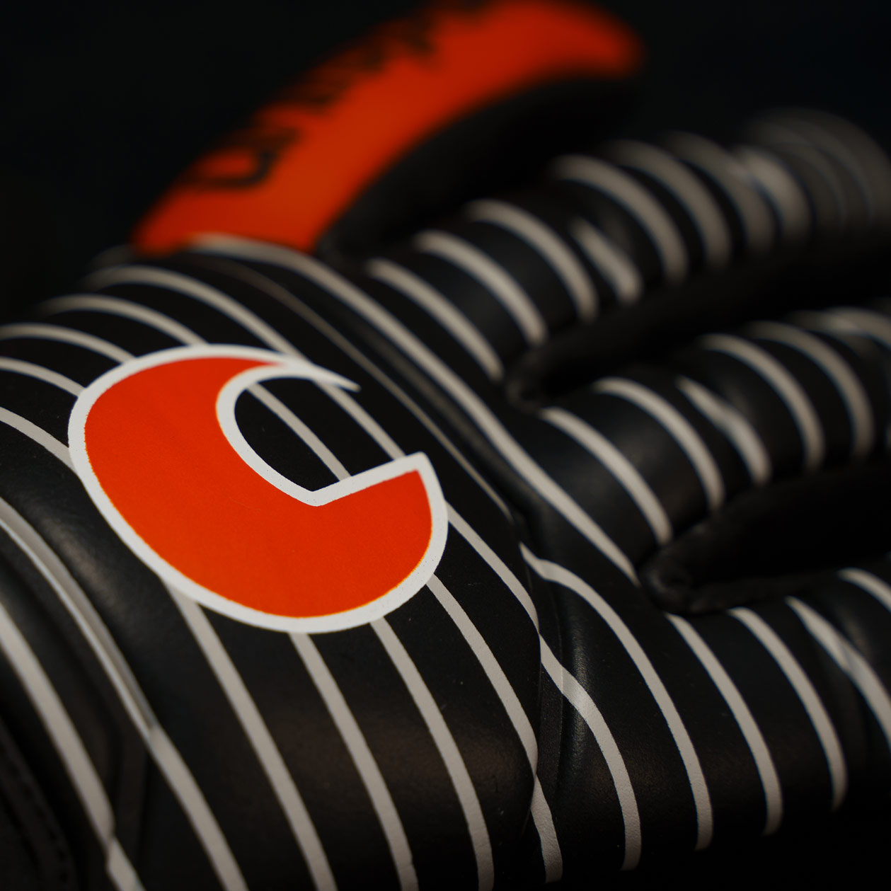 Retro Pro HN #350_2 Torwarthandschuhe mit Hybrid Negative Cut für enganliegende Passform