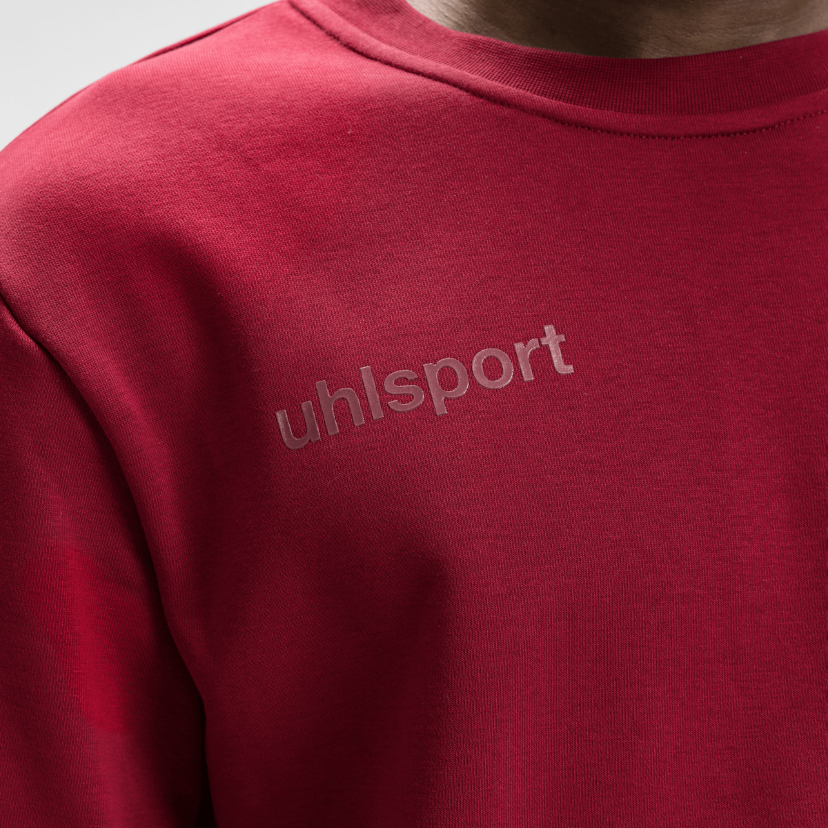100529764_ESSENTIAL-SWEATSHIRT_100529801_100369401_100841001_Precious-Onuoha_03_pngTzSIAEZ0zv8fC detail.productImageAltText