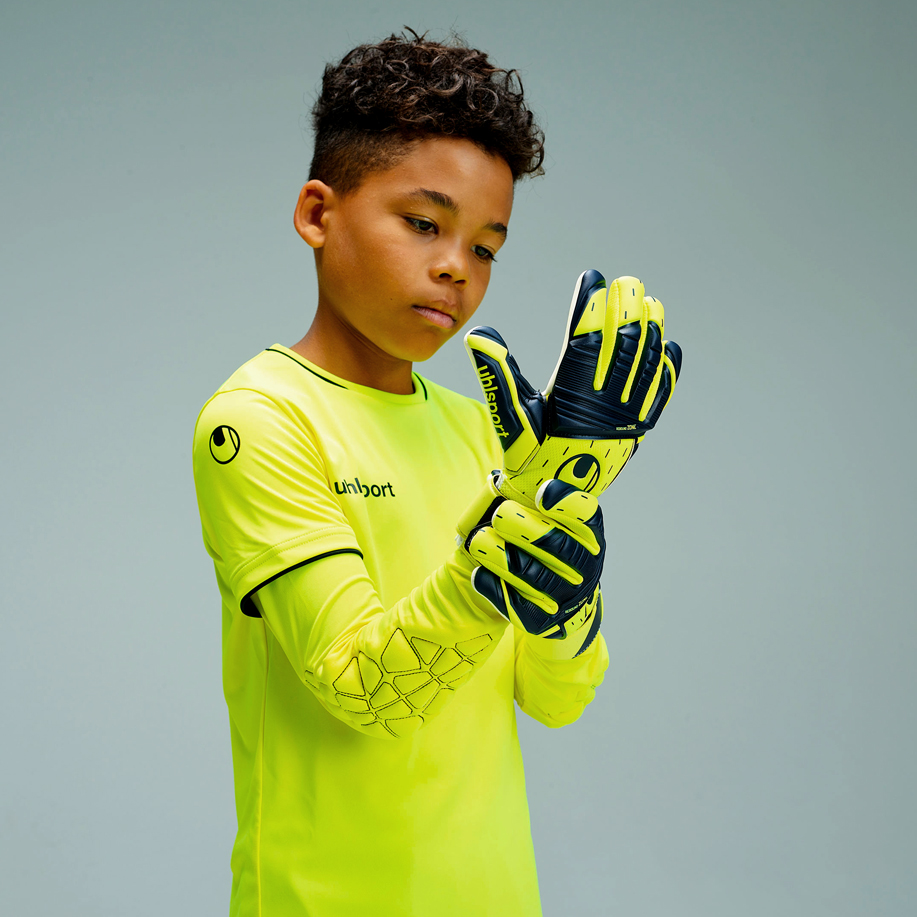 100530304_Save-Goalkeeper-Set_3