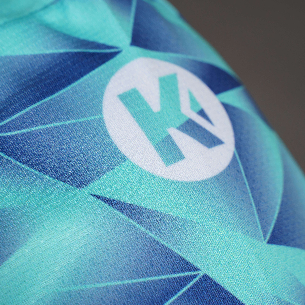 detail.productImageAltText