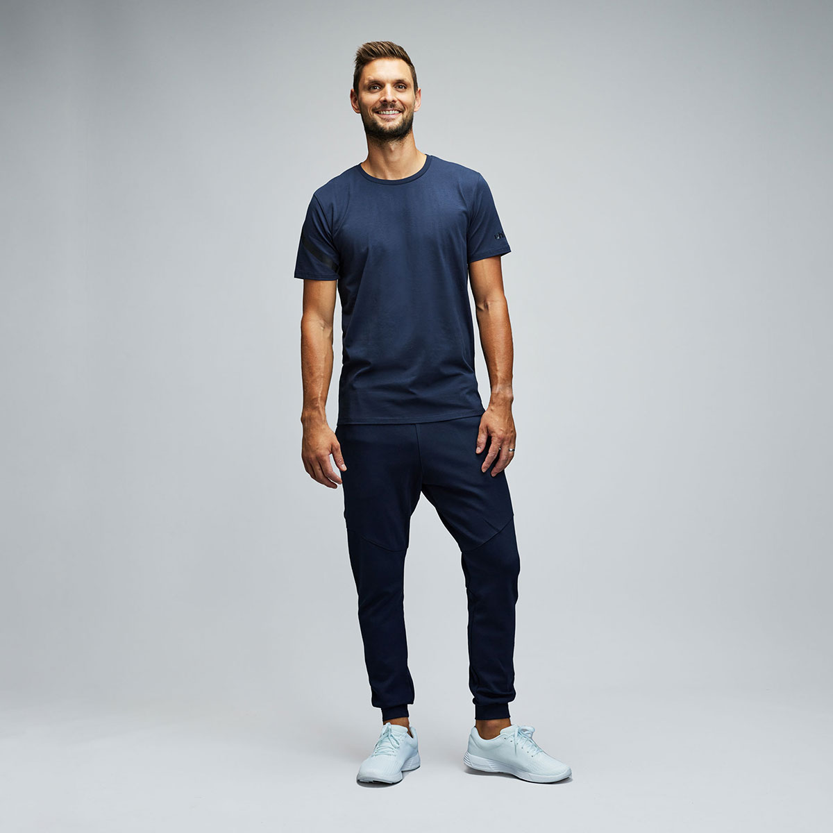 100215212_Essential-Polo-Shirt_100518412_Essential-Pro-Pants Produktbild 6