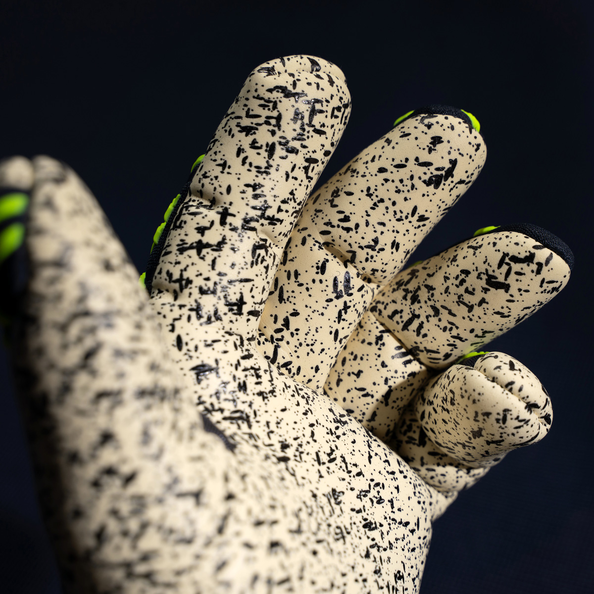 Prediction Supergrip+ Finger Surround Torwarthandschuhe Prediction Supergrip+ Finger Surround Torwarthandschuhe für professionelle Torhüter