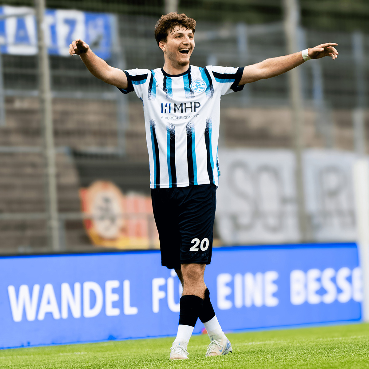 Stuttgarter Kickers Heimtrikot 2025 26 im Spiel