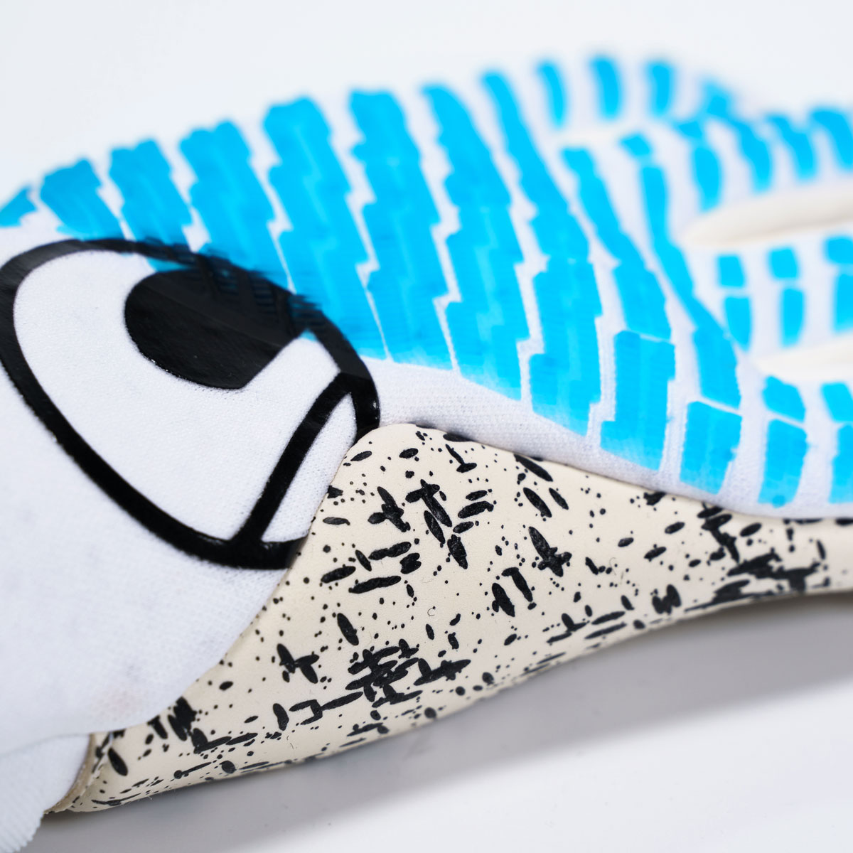 FM Cybertec Supergrip+ HN FM Cybertec Supergrip+ HN Torwarthandschuhe für Profi-Torhüter