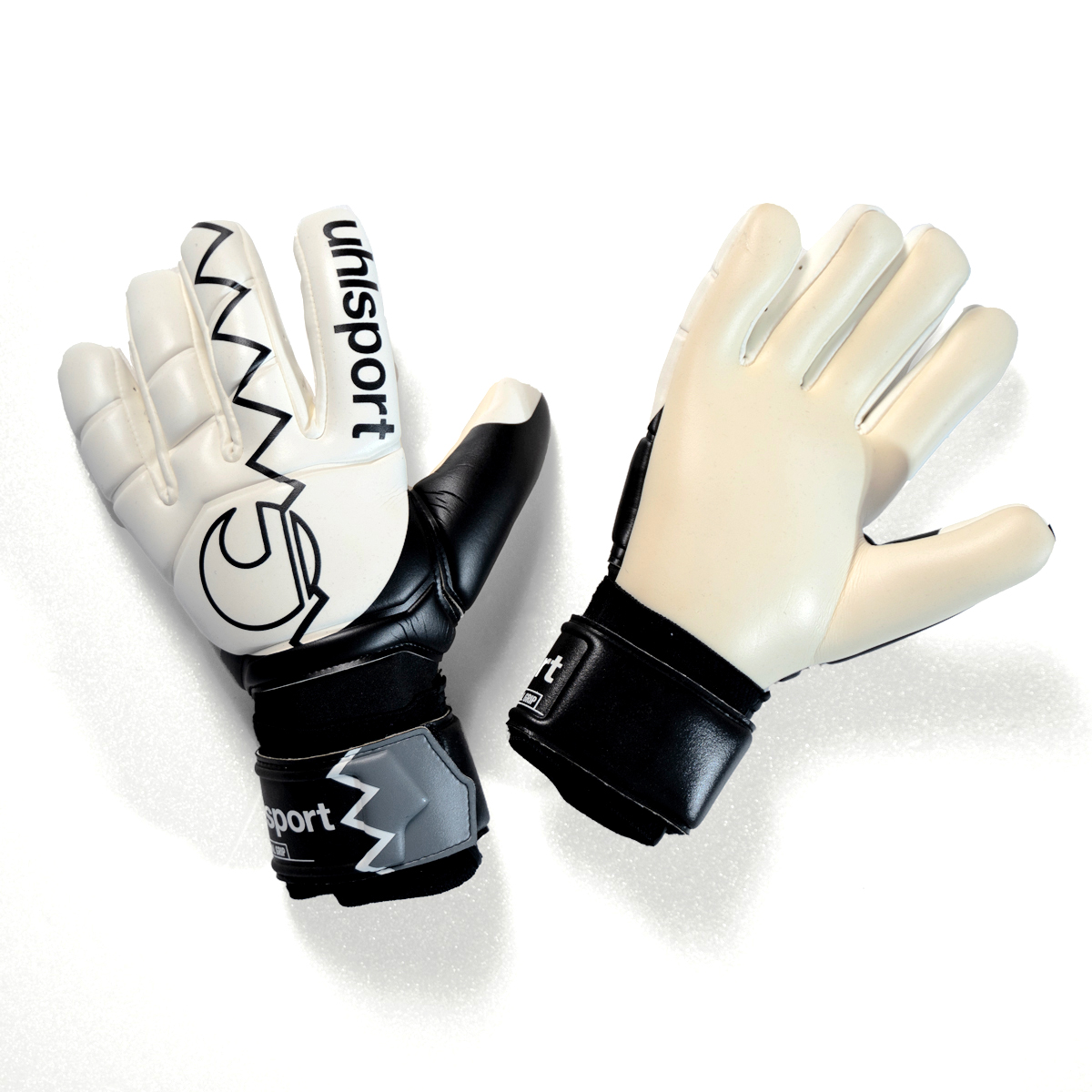 Retro Pro Zigzag Absolutgrip #336 Retro Pro Zigzag Absolutgrip #336 Torwarthandschuhe im auffälligen Zickzack-Retrodesign