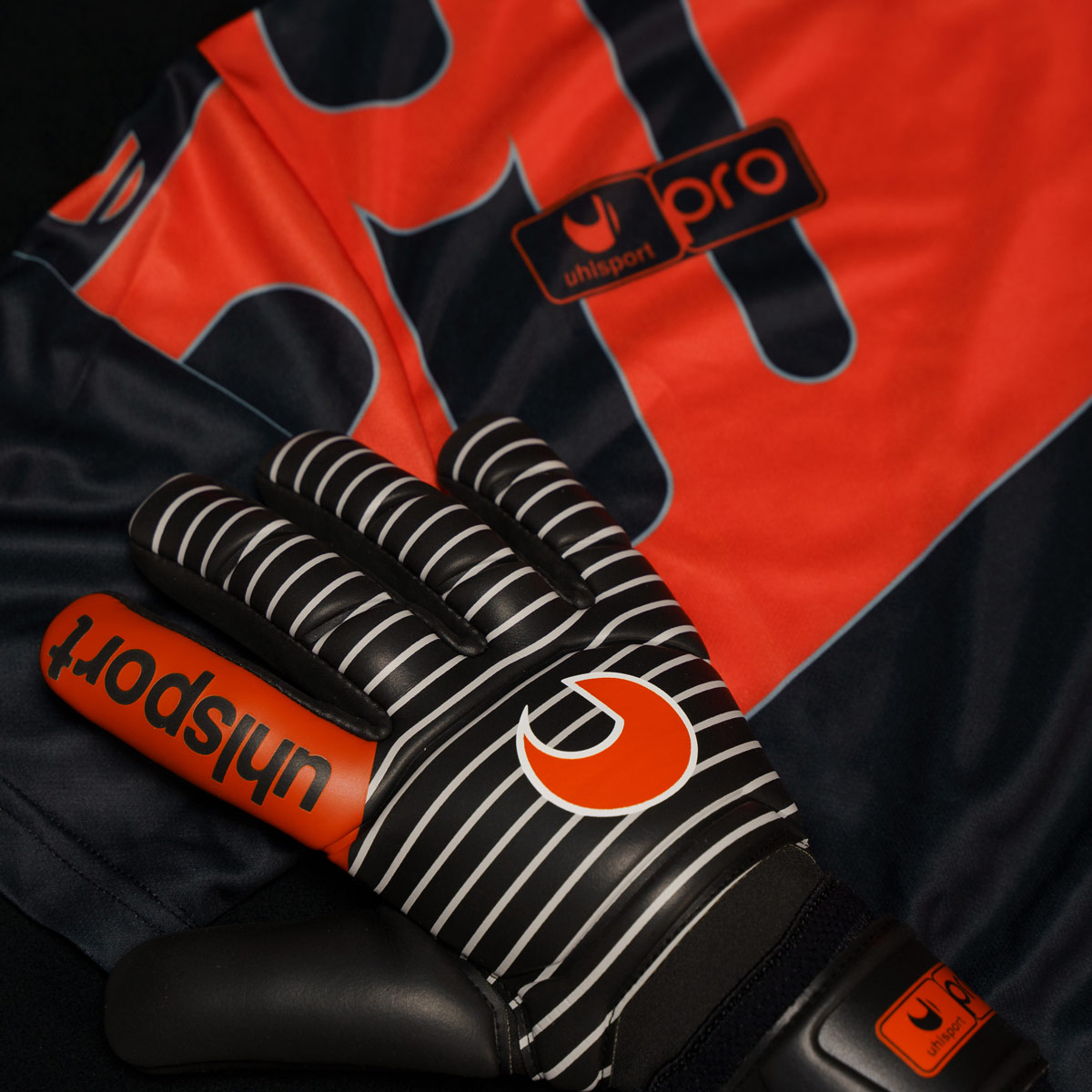 Retro 2 Shirt-pro_closeup_05