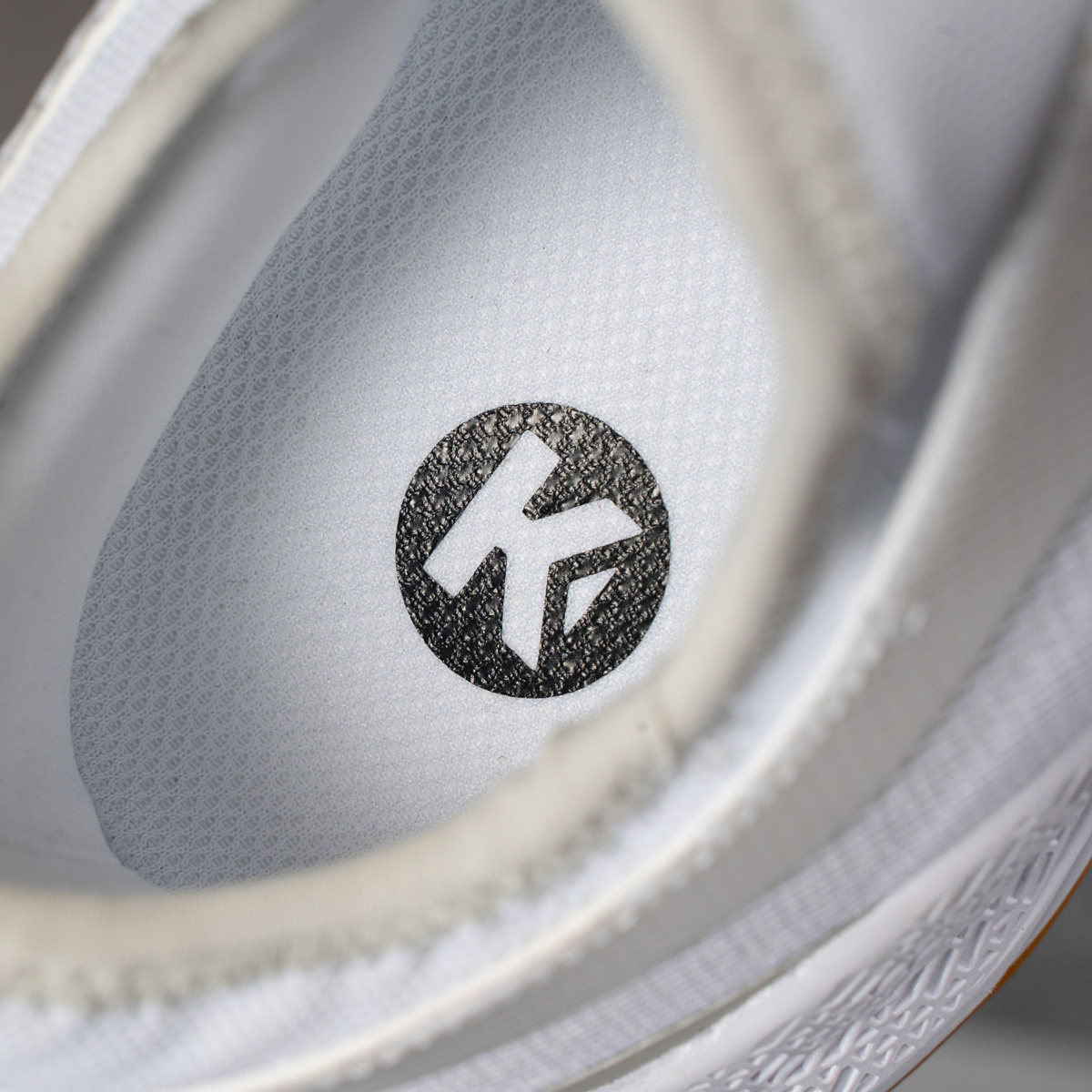 detail.productImageAltText