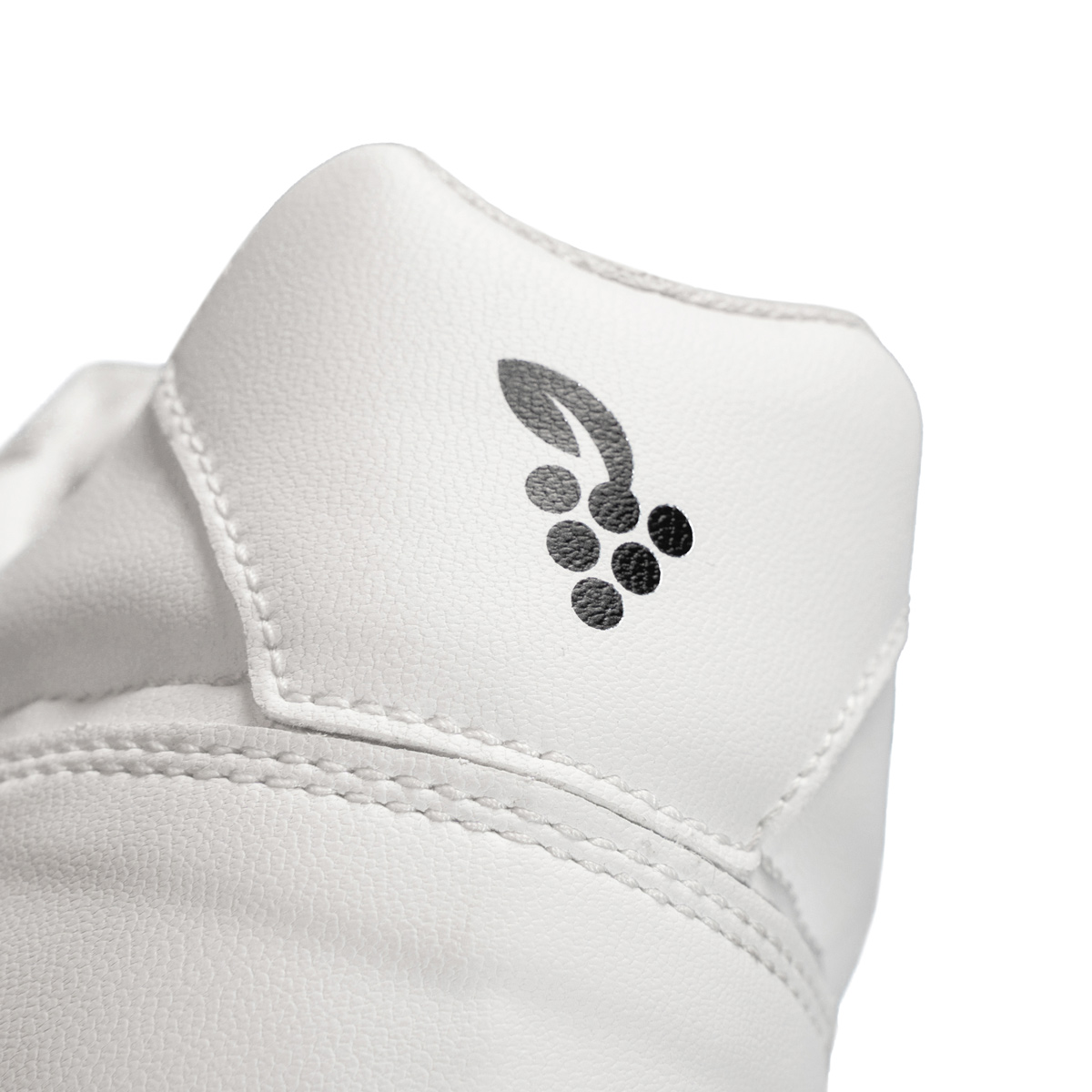 detail.productImageAltText