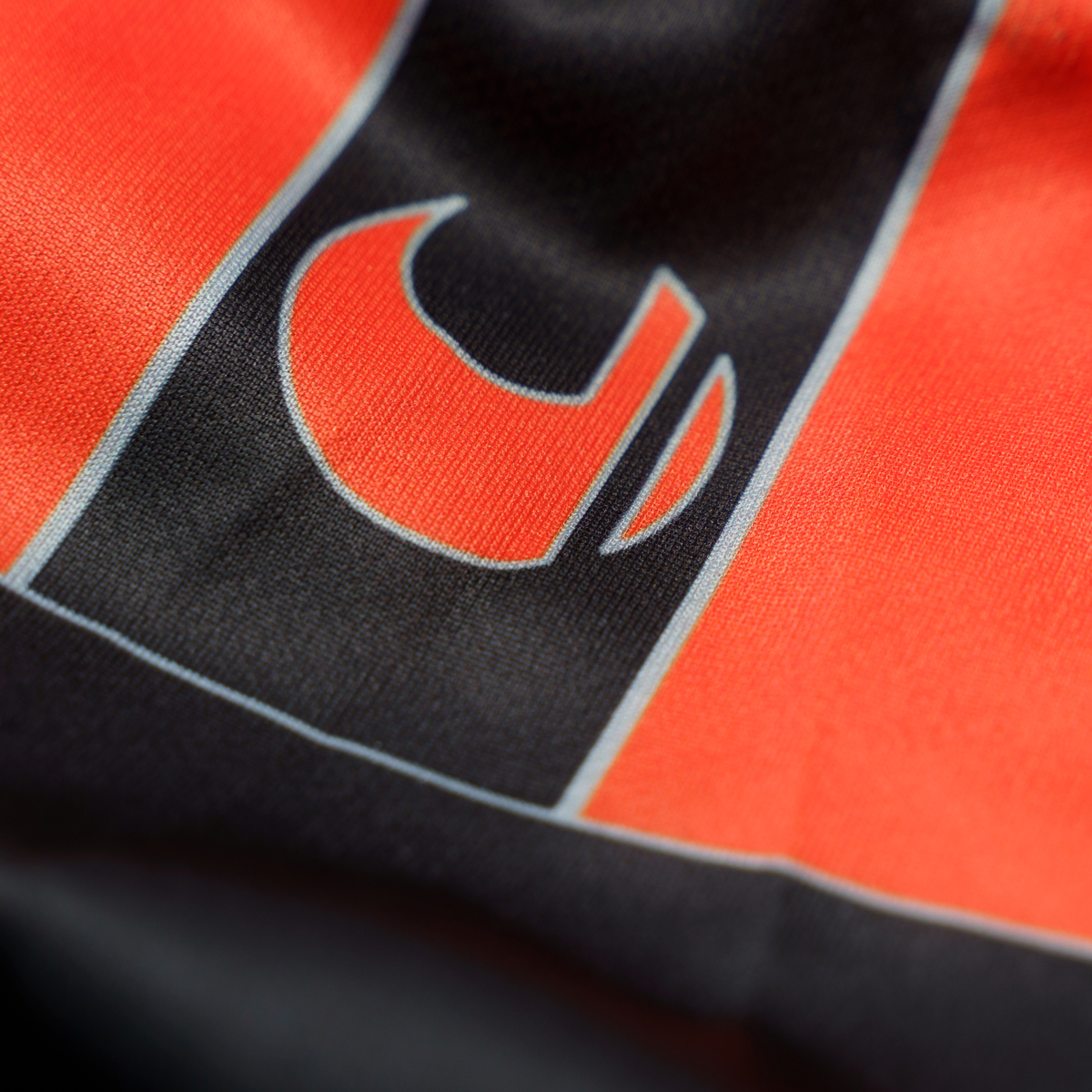 Retro 2 Shirt-pro_closeup_02