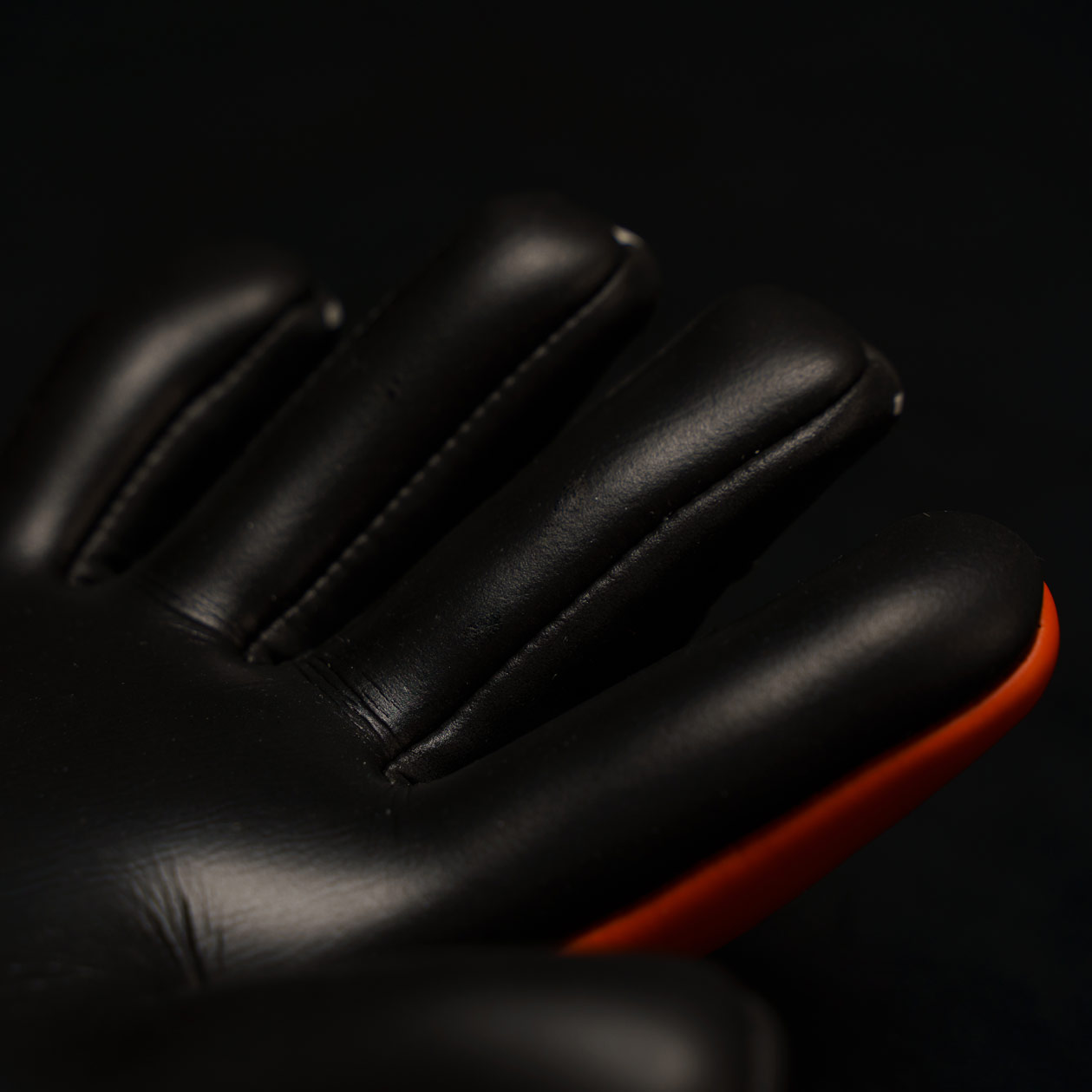 Retro Pro HN #350_2 Torwathandschuhe Retro Pro HN #350_2 Torwarthandschuhe mit Hybrid Negative Cut für enganliegende Passform