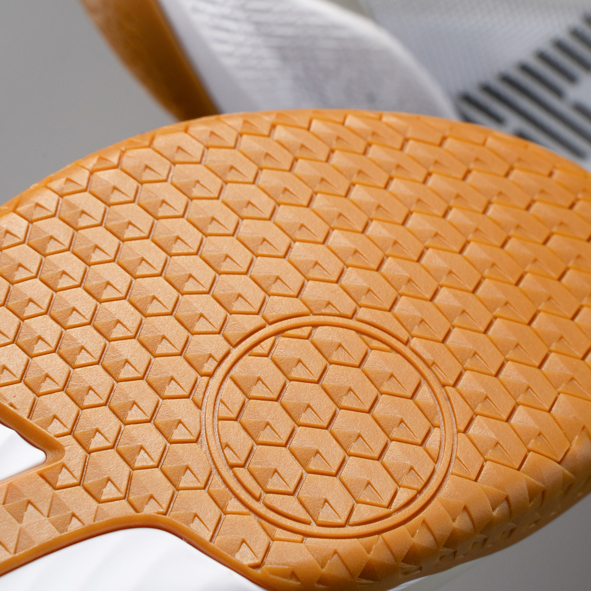 detail.productImageAltText