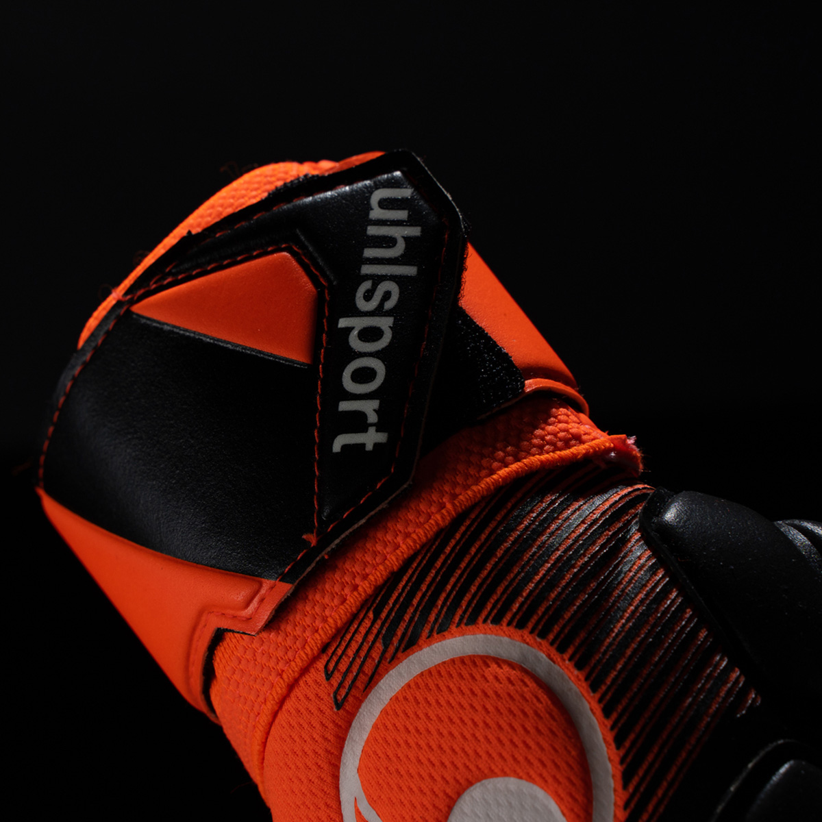 1200x1200px_101131601_Powerline_Resist_CloseUps_04