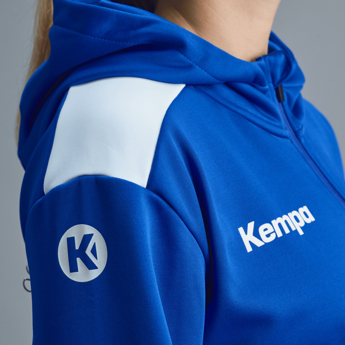 200513149_EMOTION-27-Hood-Jacket-Women_Fanzi-Peter_136202_pngyJgBwAAJpJwRD detail.productImageAltText