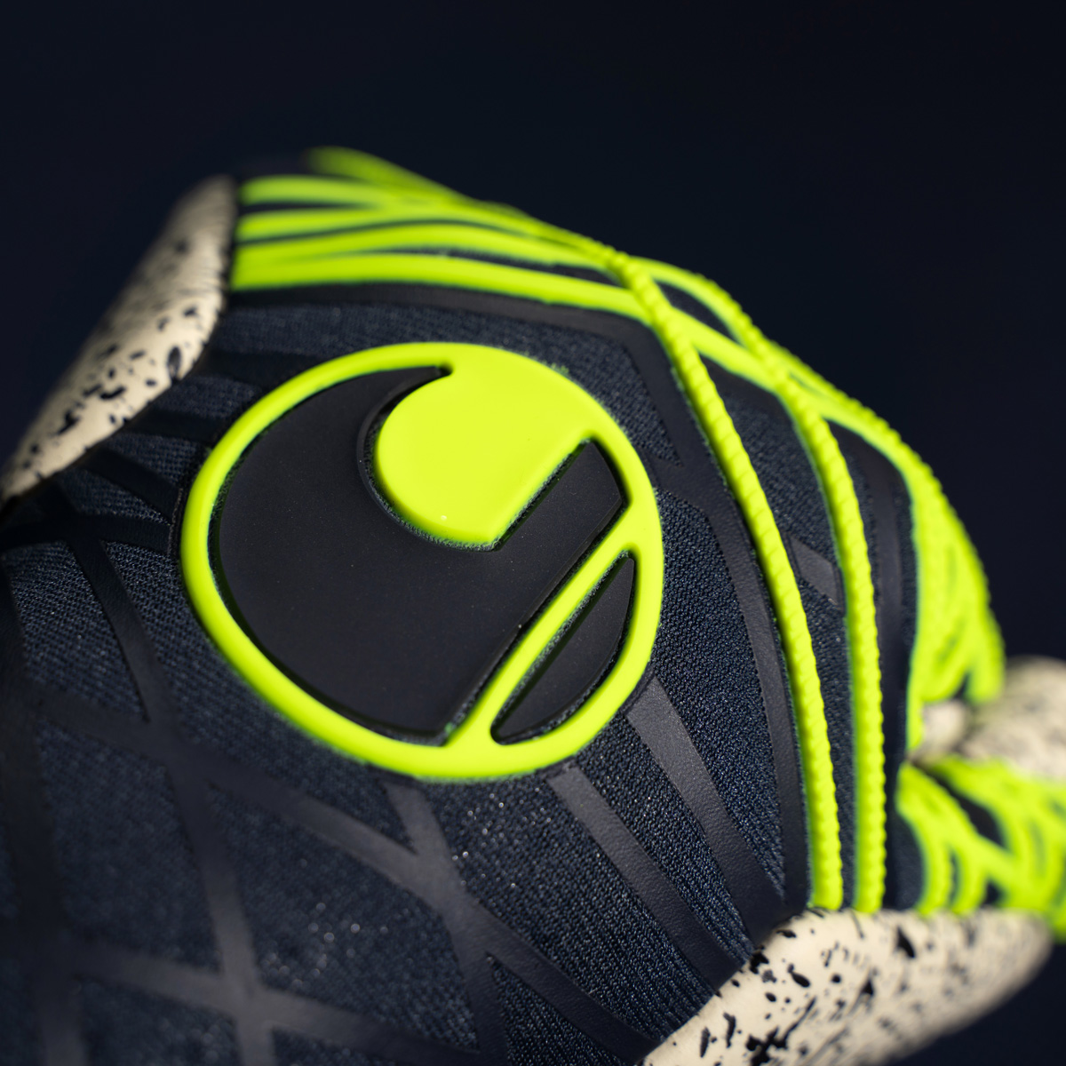 Prediction Supergrip+ Finger Surround Torwarthandschuhe Prediction Supergrip+ Finger Surround Torwarthandschuhe für professionelle Torhüter