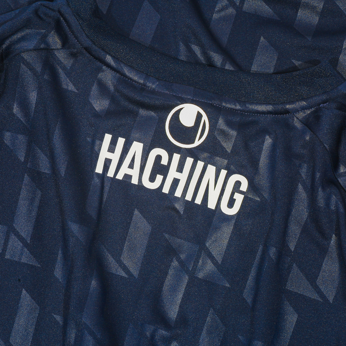 SpVgg Unterhaching Auswärtstrikot 2025 26 Nacken 